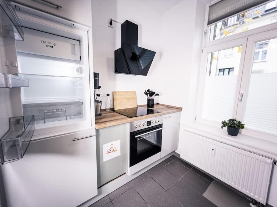 Wohlfuehl-Oase Mitten In Der Stadt - Garten, Grill, Netflix Und Drucker Leipzig Exteriör bild